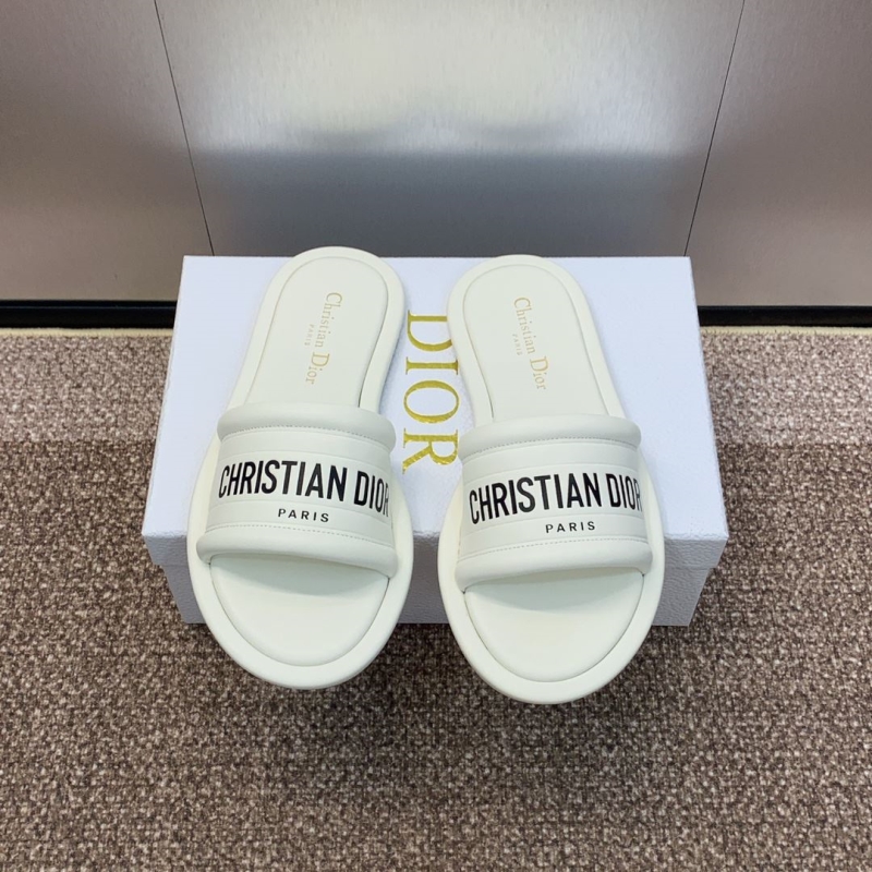 ch**an D*or slippers